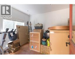 1232 Effingham St, Esquimalt, BC V9A4Y2 Photo 41