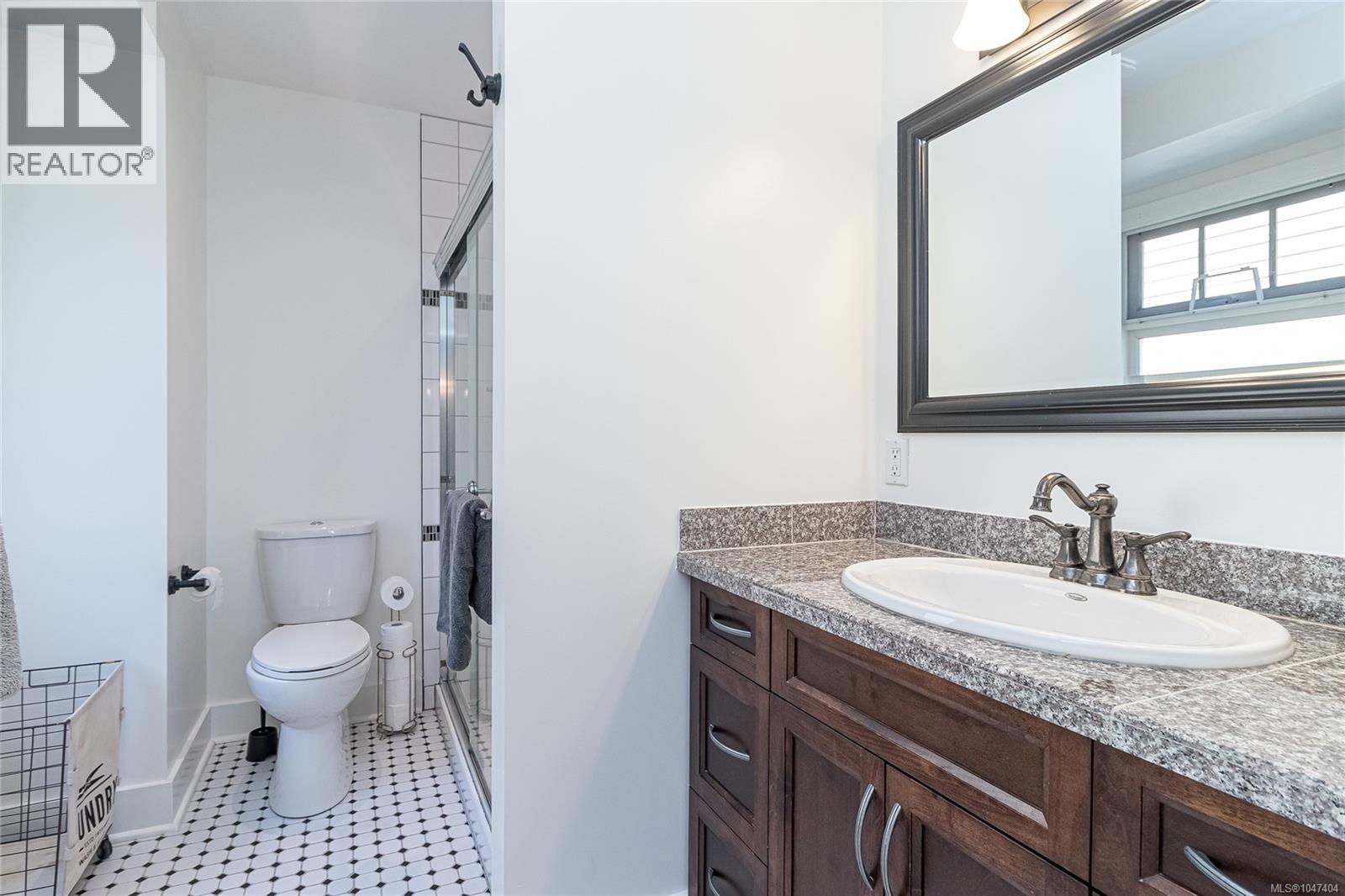 1232 Effingham St, Esquimalt