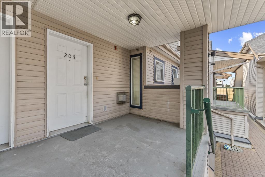 203 5625 SENLAC STREET, Vancouver