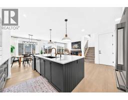 24 Emerson Crescent - photo 4