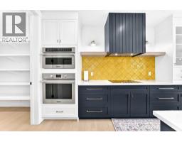 24 Emerson Crescent - photo 3