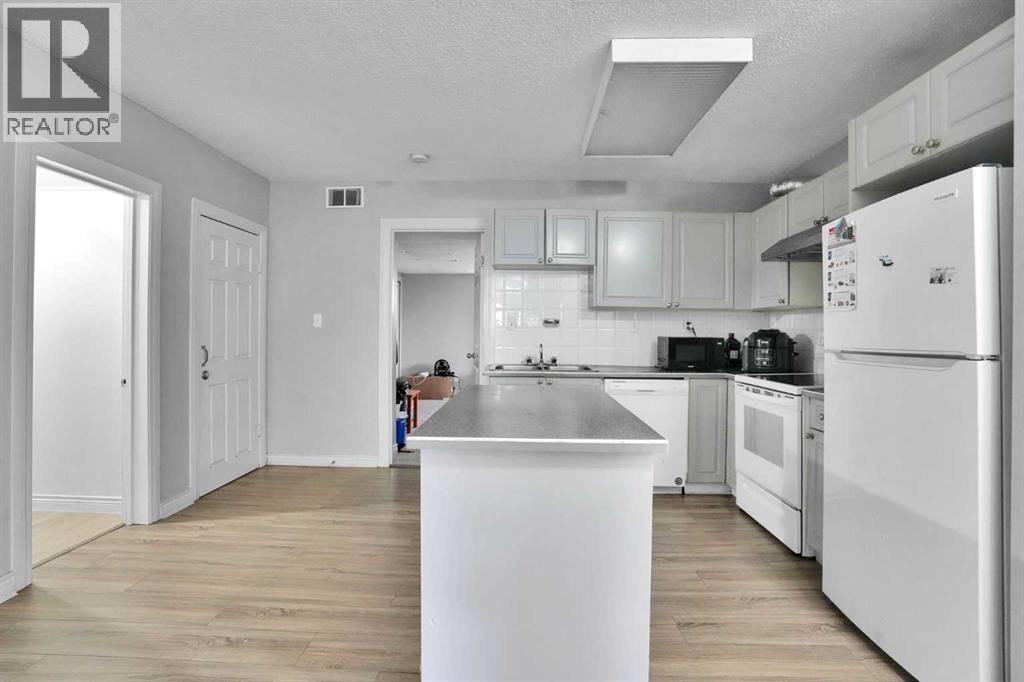 2003 62 Avenue SE - 10