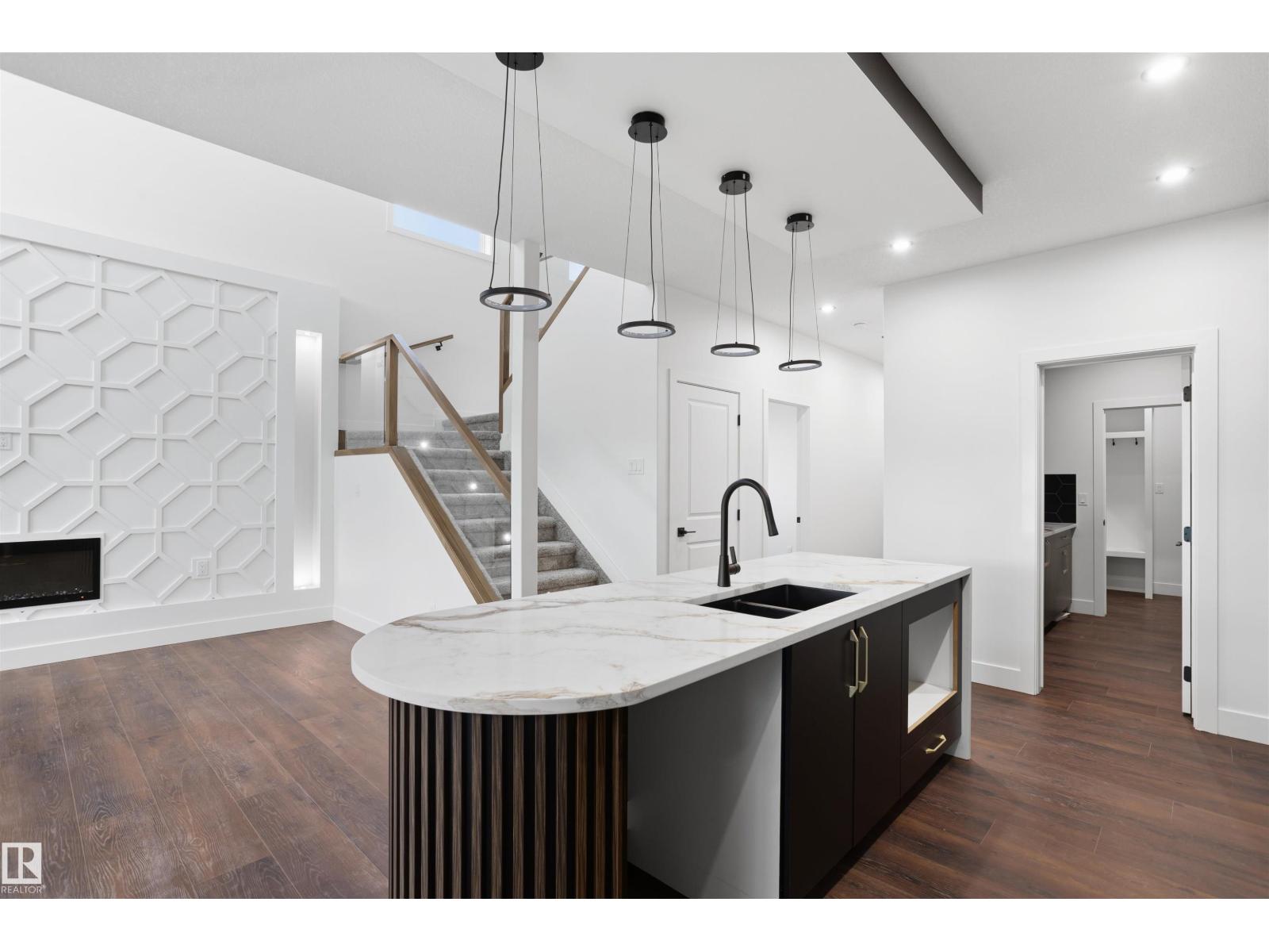 104 21 ST SW - 14