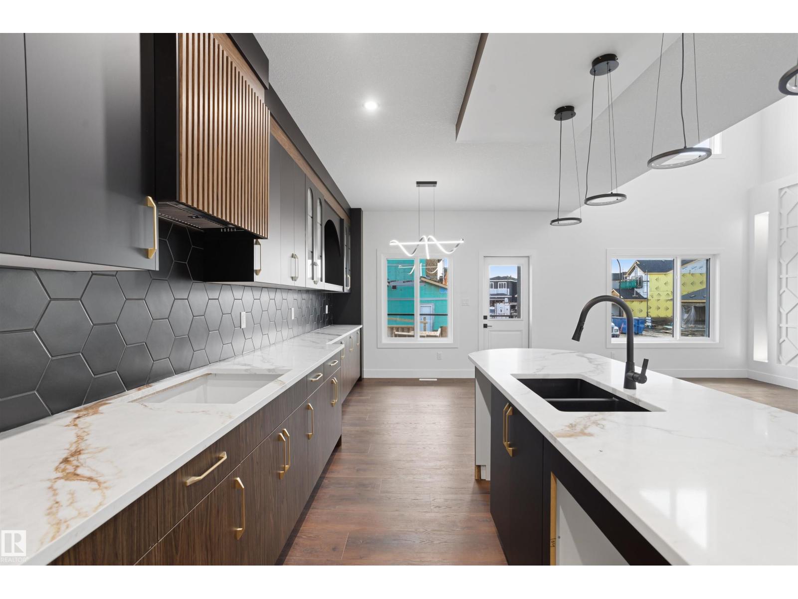 104 21 ST SW - 20