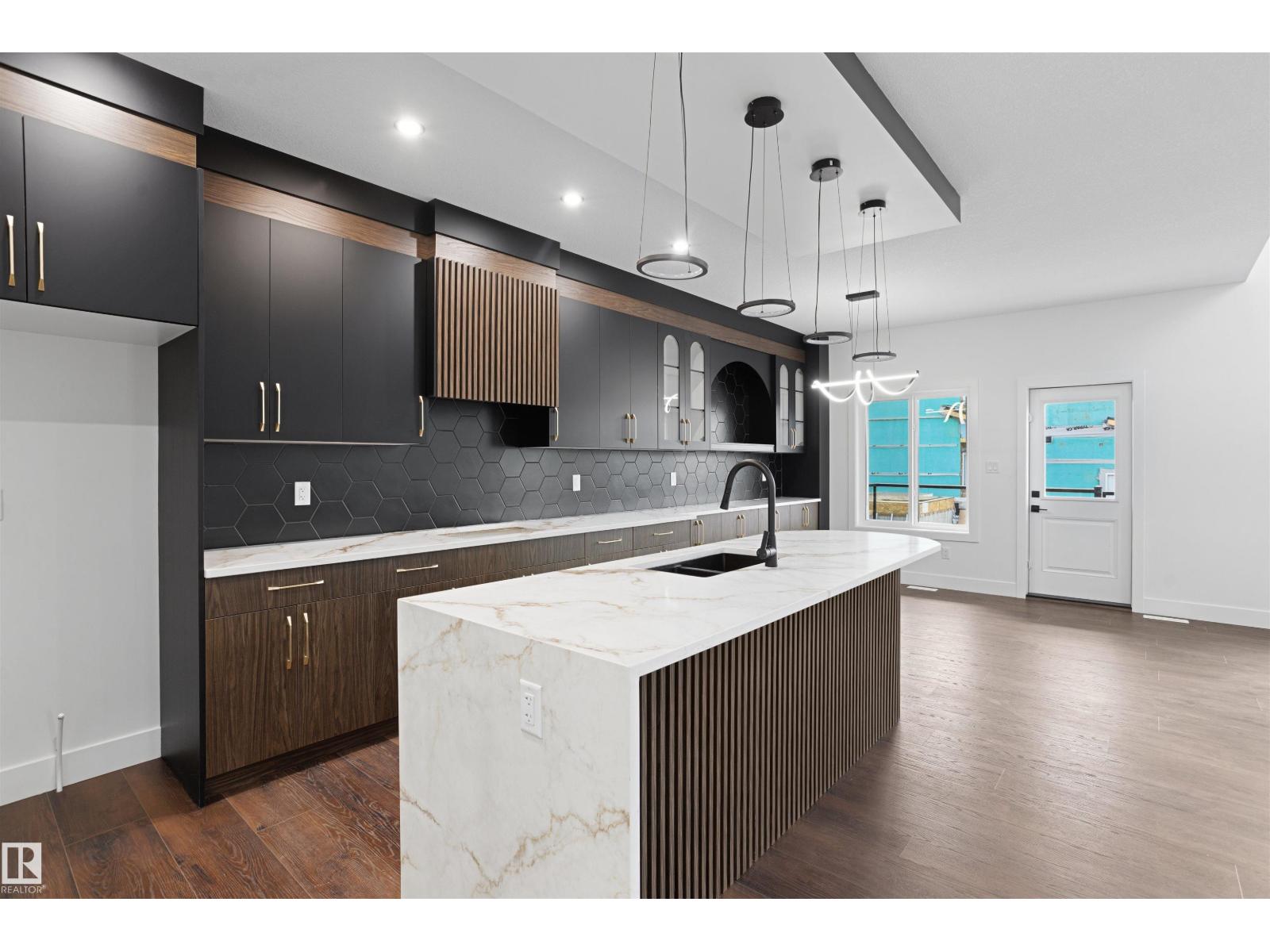 104 21 ST SW - Image 8