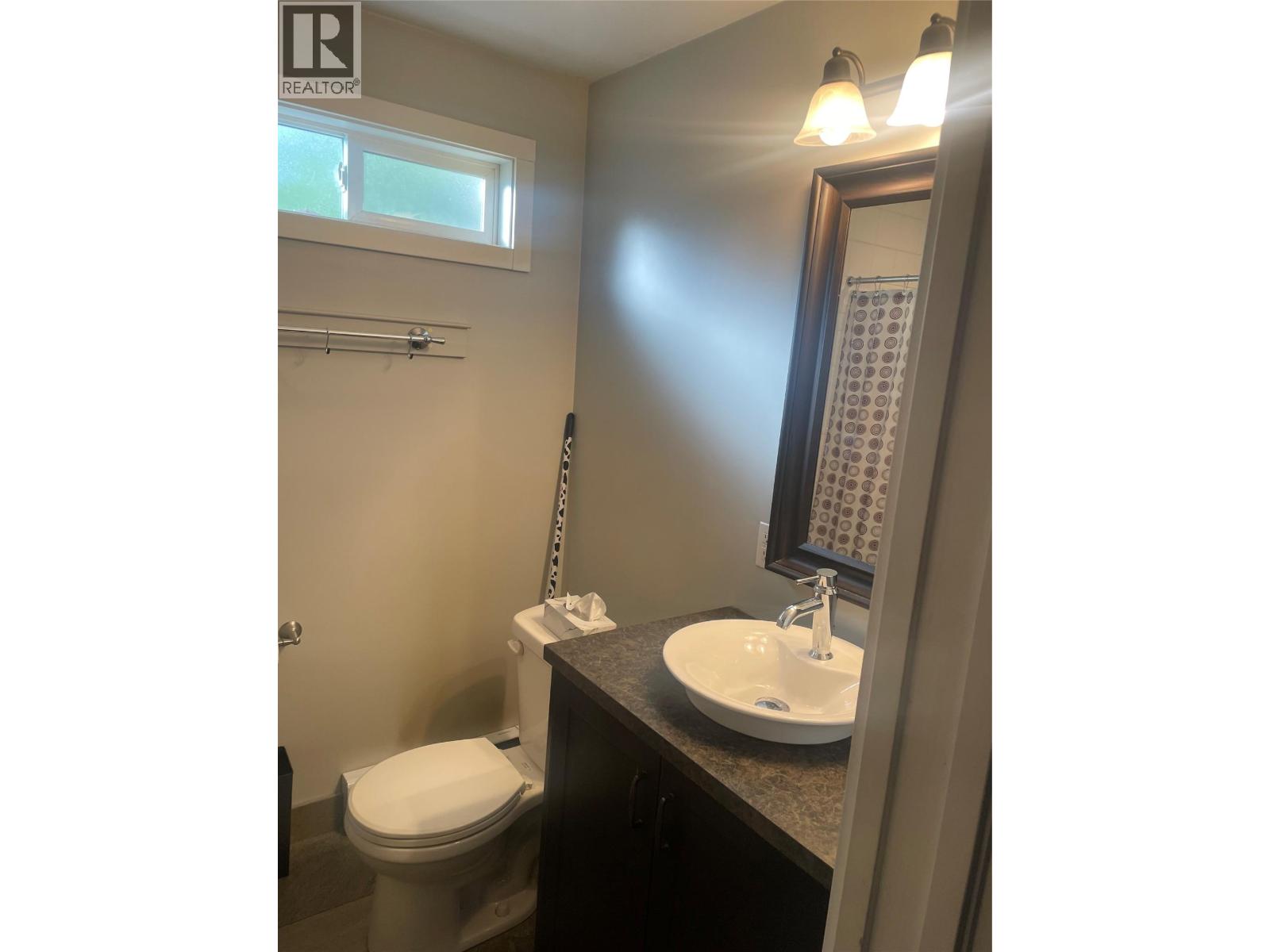 9705 SARGEANT Street, Summerland