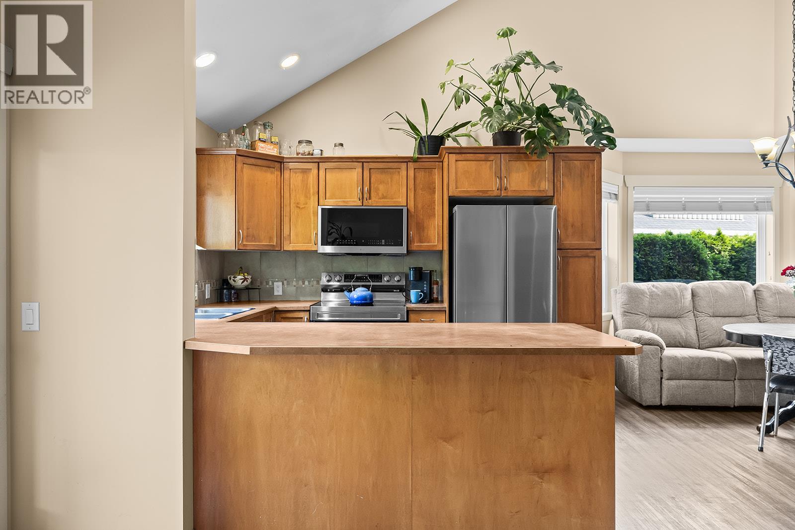 6 1451 Rose Meadow Drive, West Kelowna