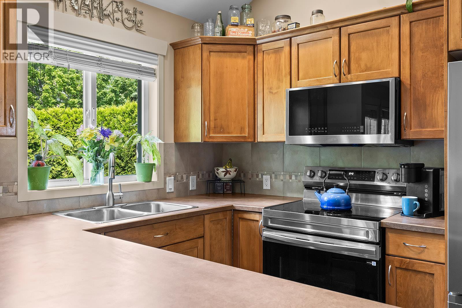 6 1451 Rose Meadow Drive, West Kelowna