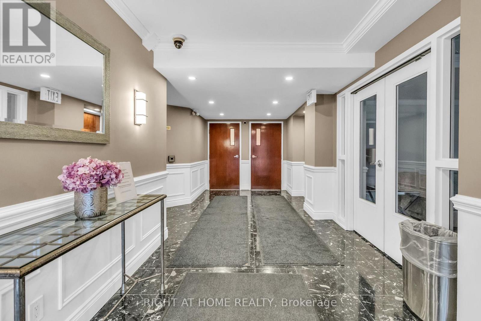 #406 356 MCRAE DRIVE - 22