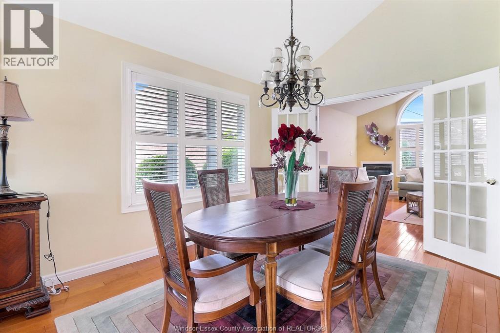 1099 IMPERIAL CRESCENT - Image 24