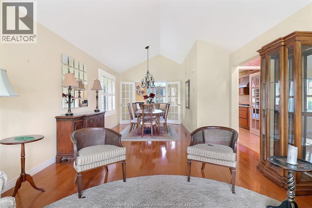 1099 IMPERIAL CRESCENT - Image 25