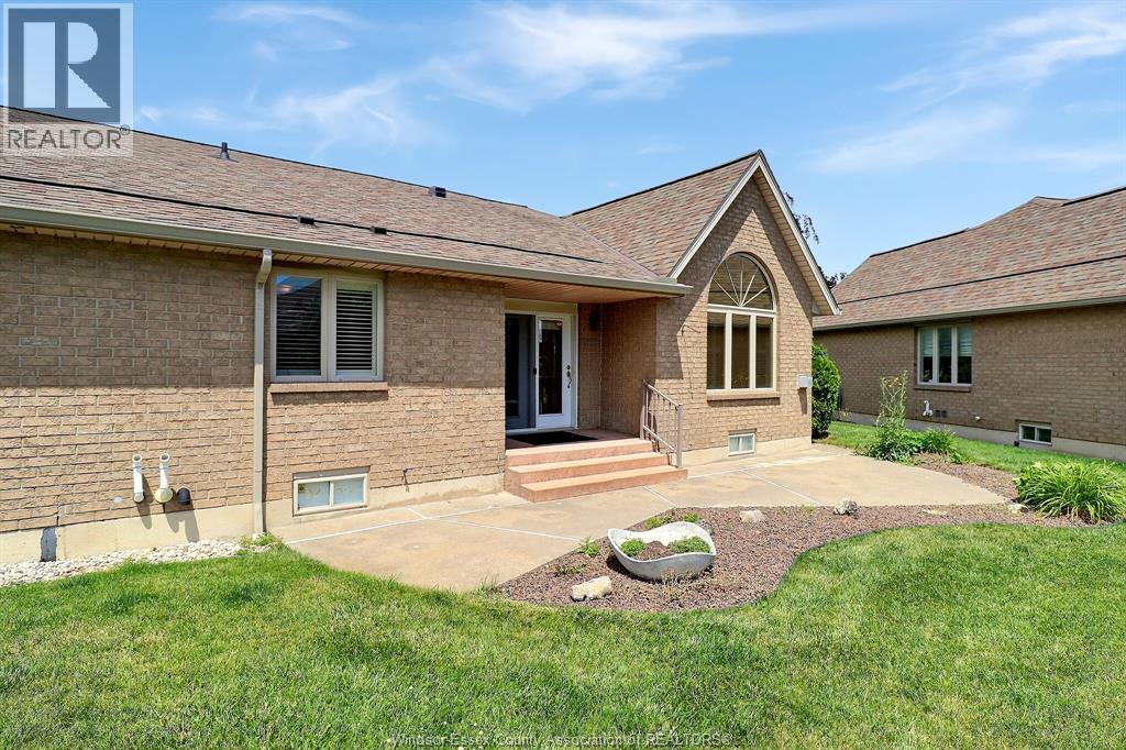 1099 IMPERIAL CRESCENT - Image 46