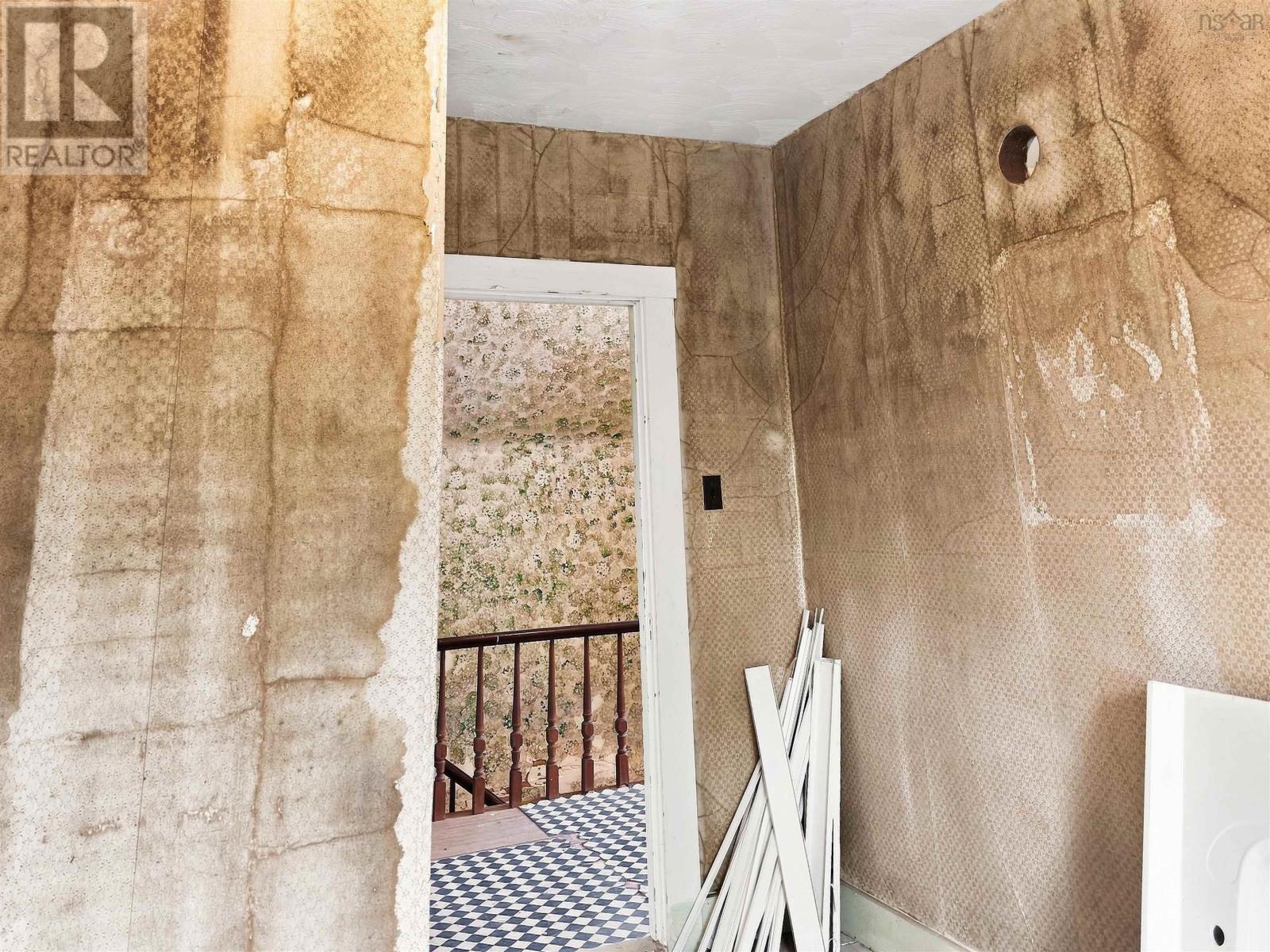 Property 34 of 42 of 1160 Prospect Road