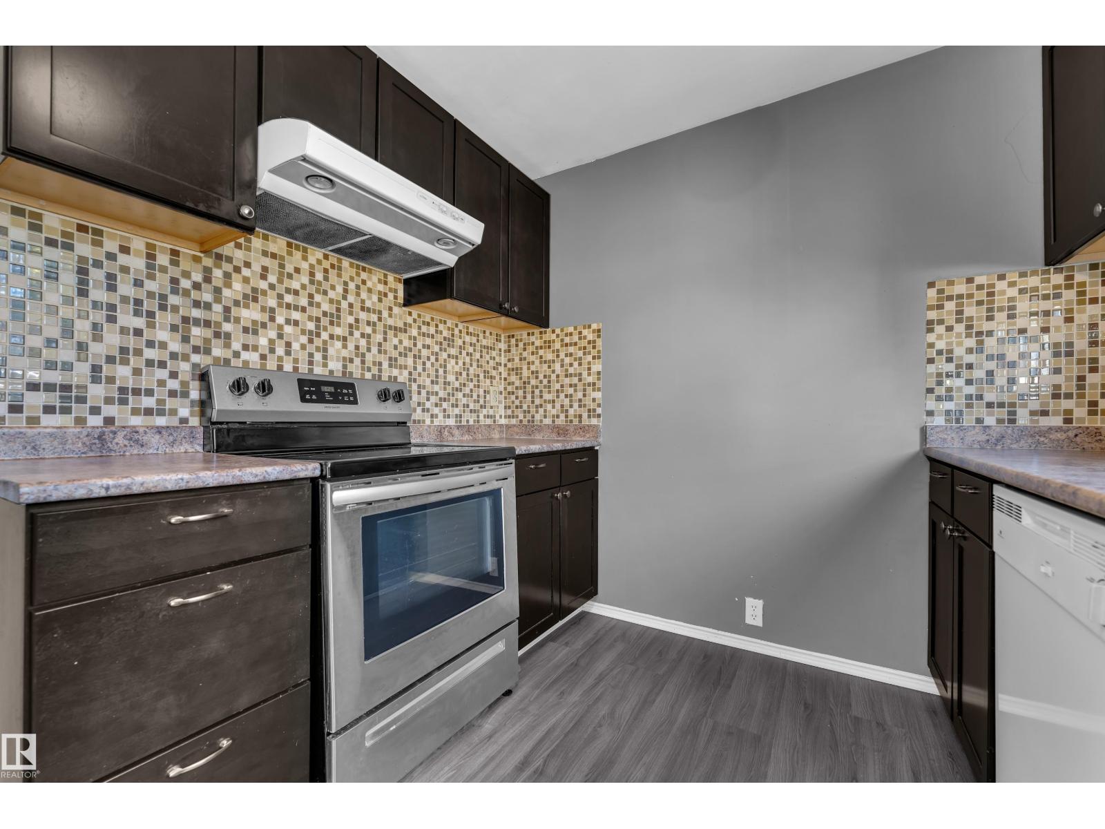 3425 48 ST NW - 15