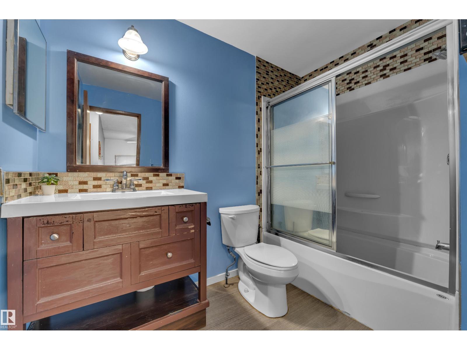 3425 48 ST NW - Image 17