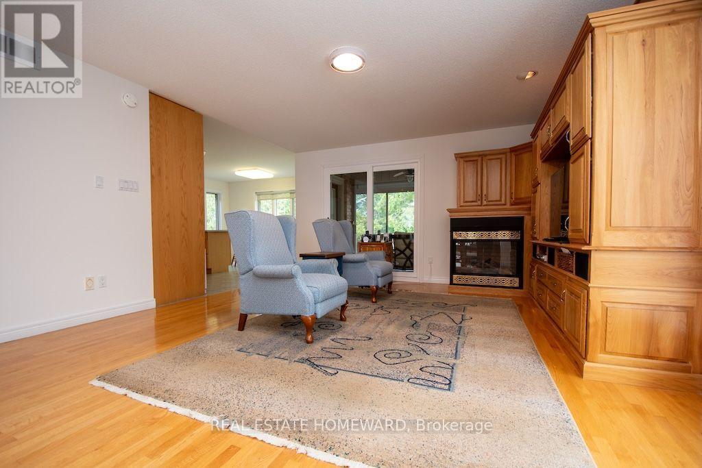 8 ISLAND BAY DRIVE - Image 5
