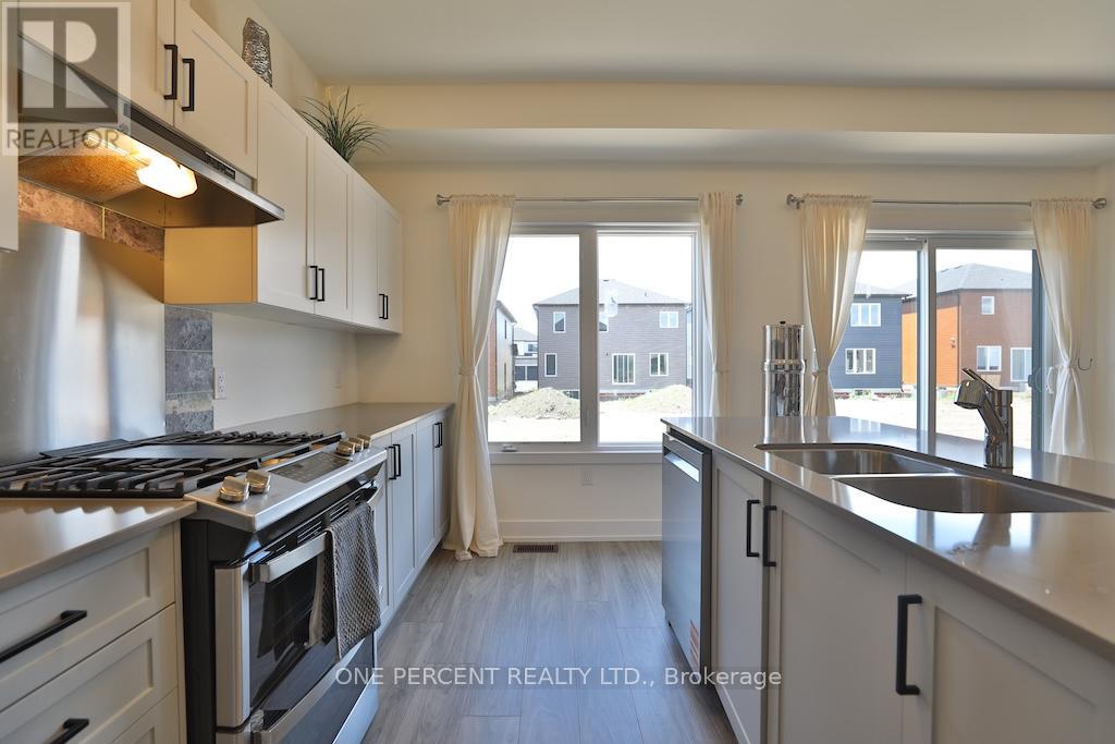 72 DUSENBURY DRIVE - 17