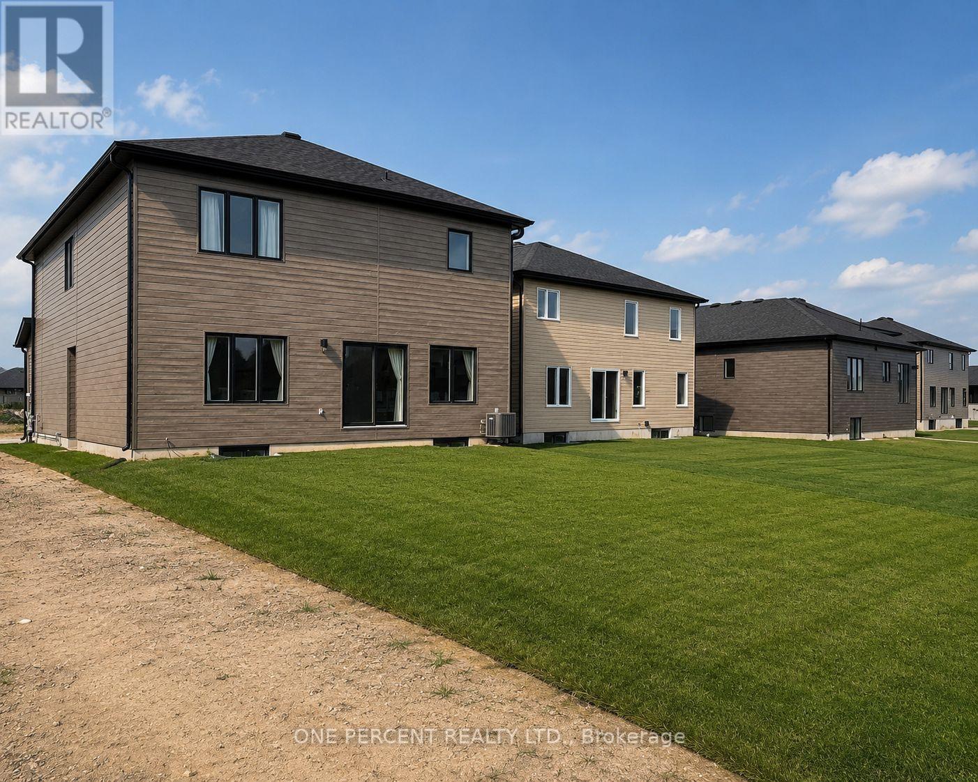 72 DUSENBURY DRIVE - 43