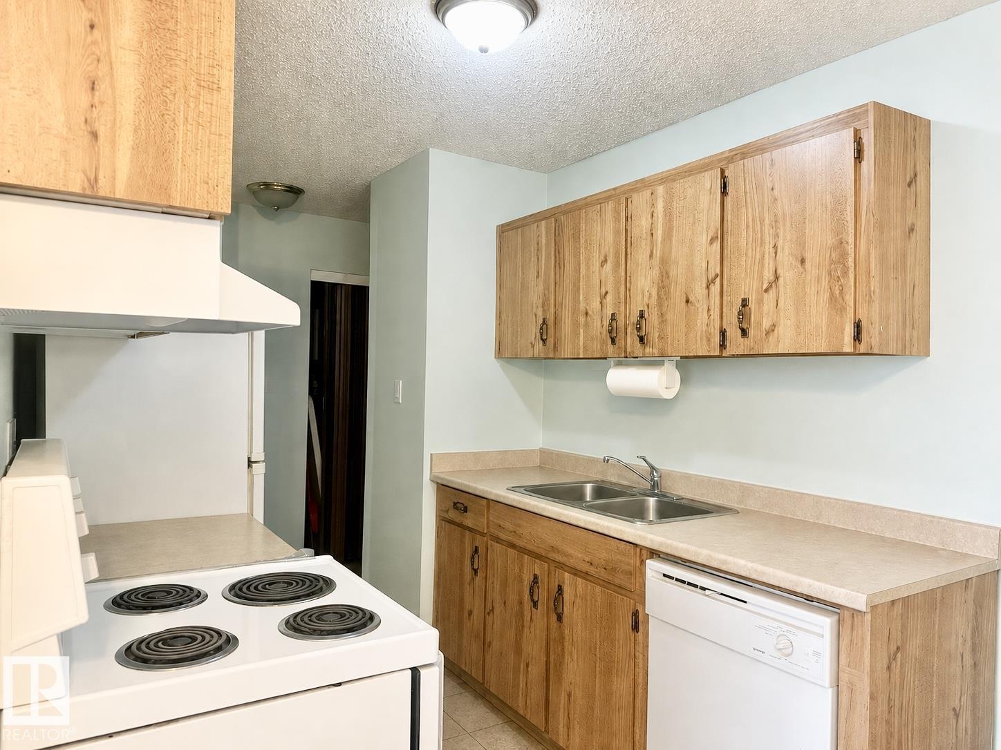#106 10620 104 ST NW - Image 6