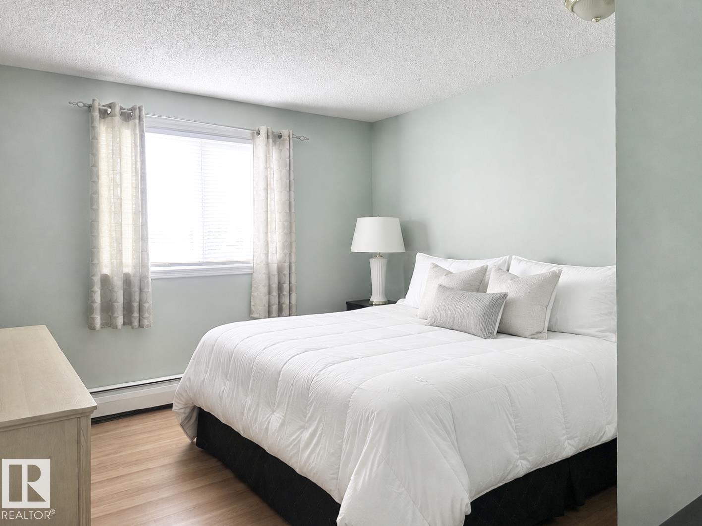 #106 10620 104 ST NW - 7