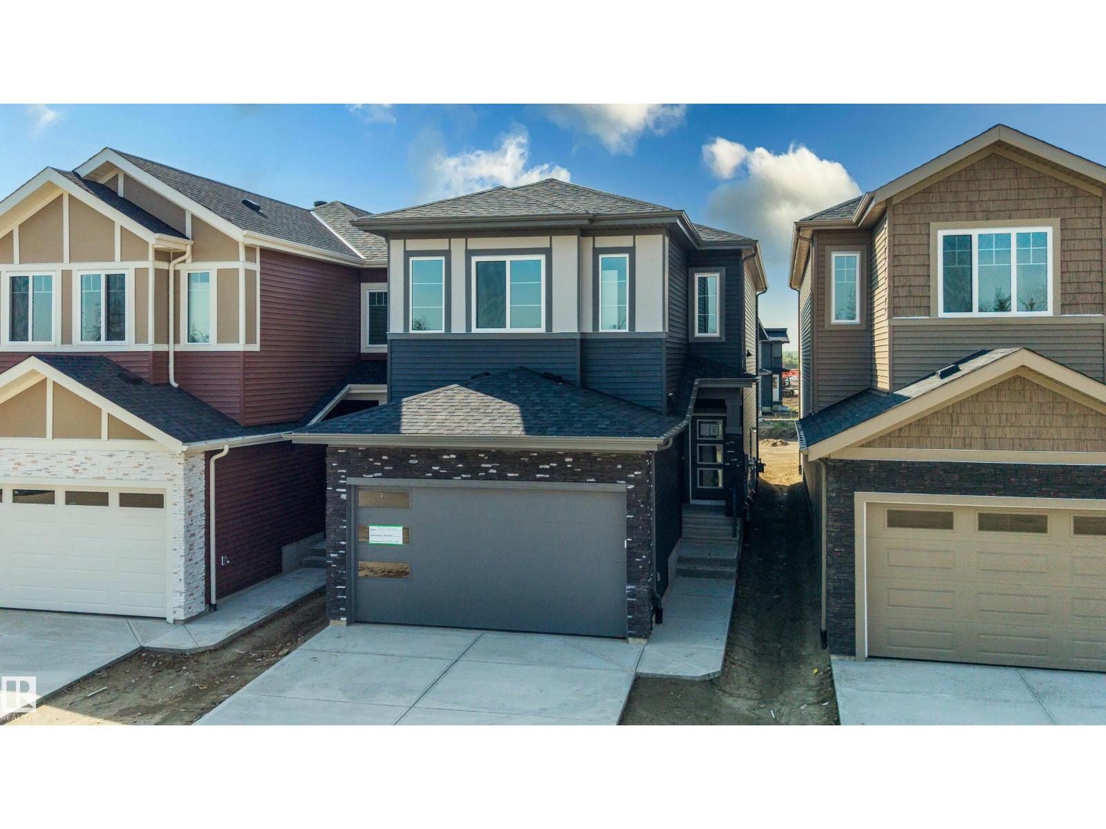 727 158 AV NE - 2
