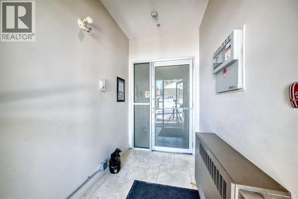 #103 4704 Stanley Road SW - 41