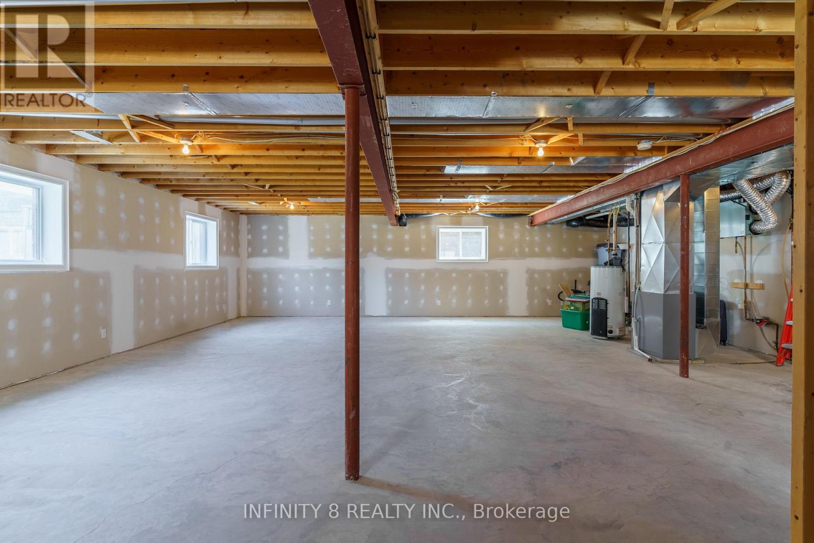 10 SAPPHIRE COURT - Image 31