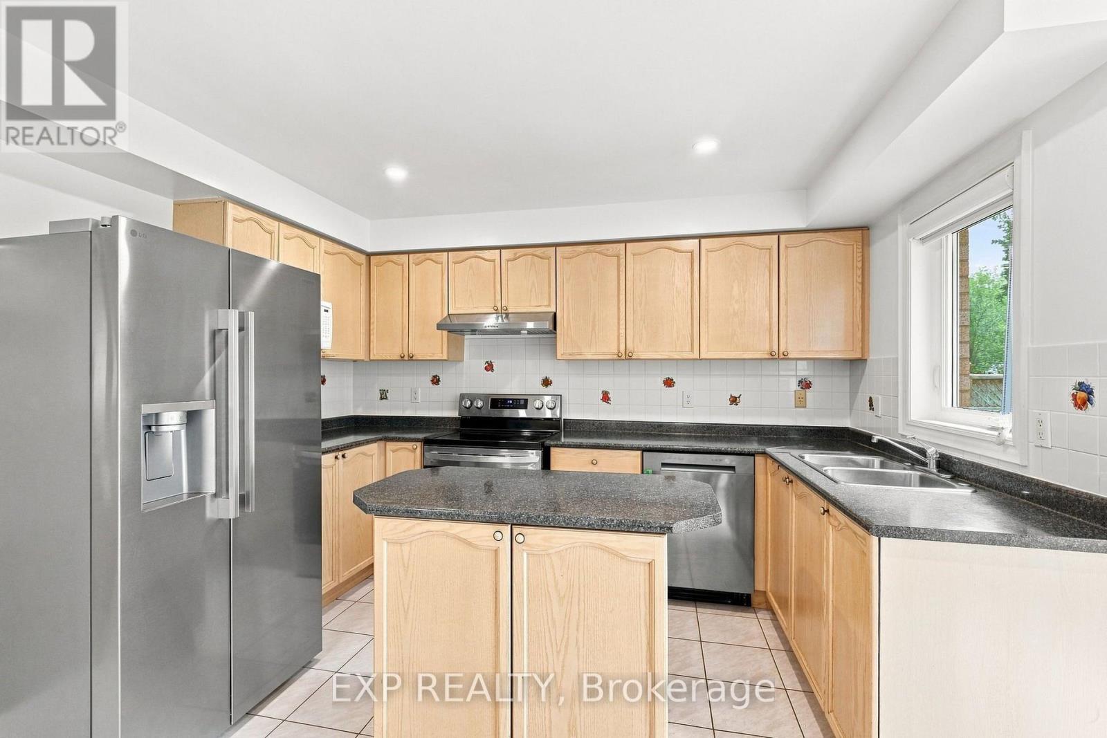21 CANTEX COURT - 13