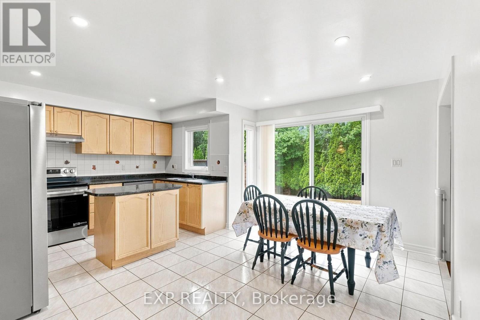 21 CANTEX COURT - 16