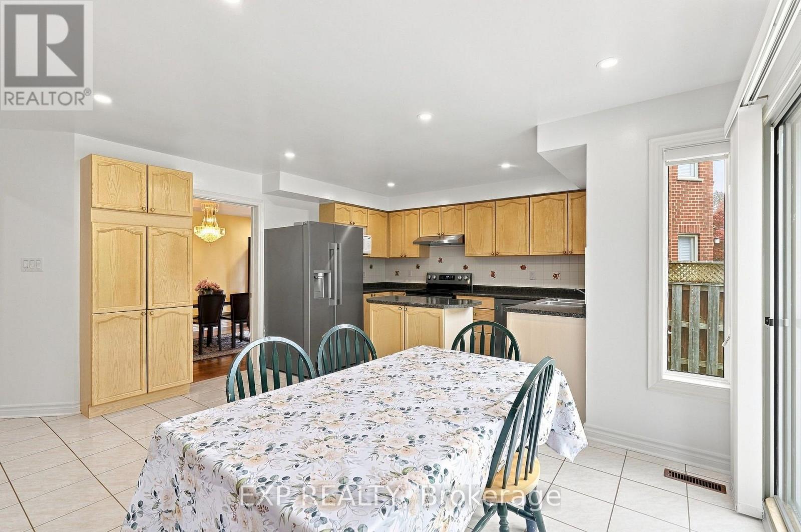 21 CANTEX COURT - 17