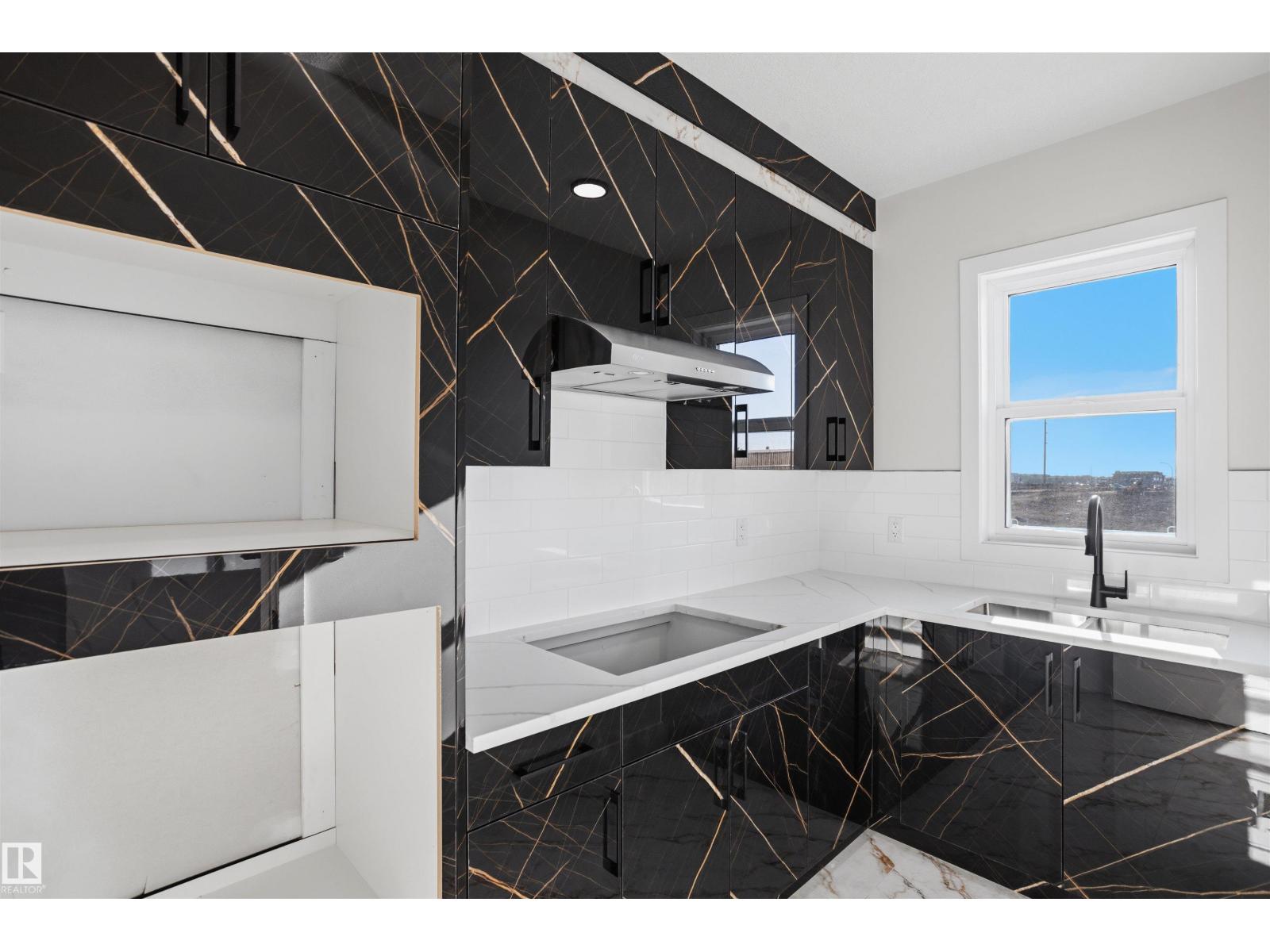 2318 6A AV SW - 17