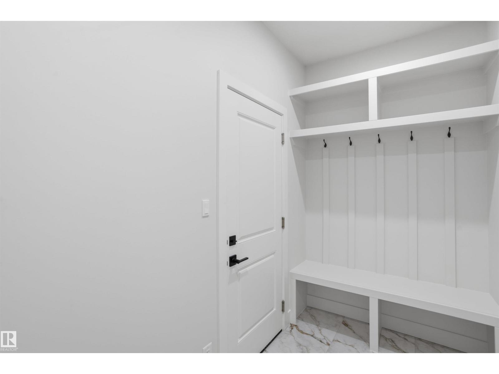 2318 6A AV SW - Image 7