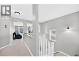 153 Cranleigh Bay SE - photo 35