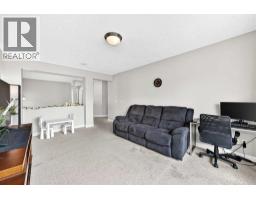 153 Cranleigh Bay SE - photo 33