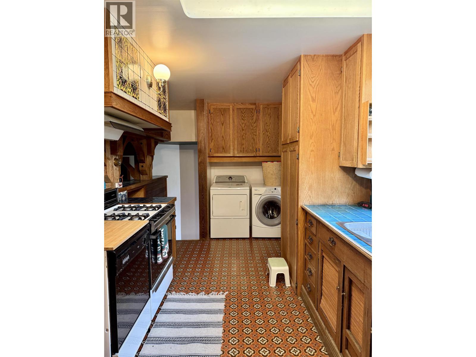 4233 MACKENZIE 20 HIGHWAY - 24