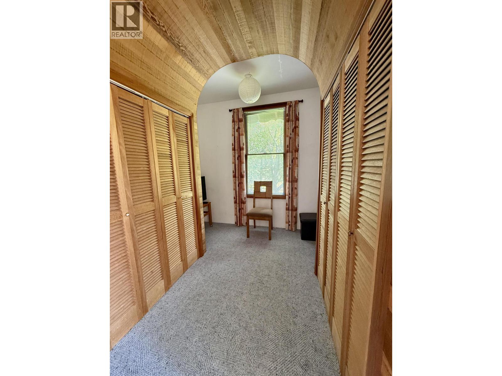 4233 MACKENZIE 20 HIGHWAY - 33