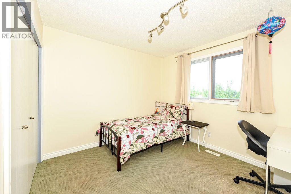 6802 42A Avenue - Image 36