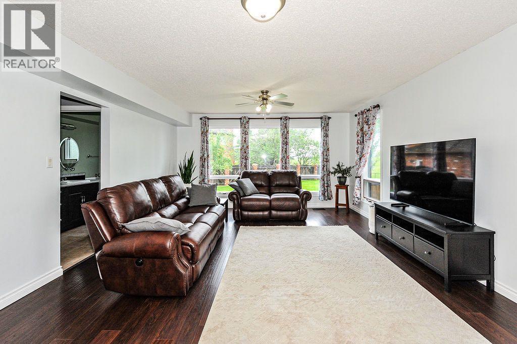 6802 42A Avenue - Image 12
