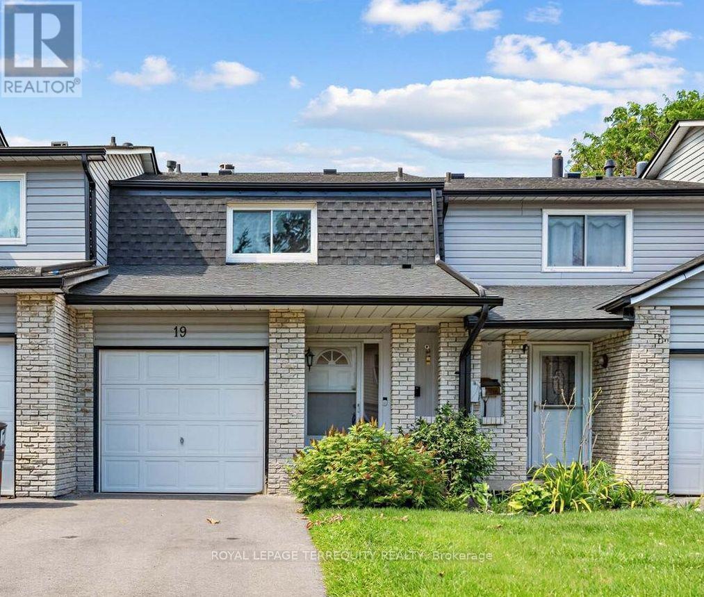 #19 1330 TROWBRIDGE DRIVE - 1
