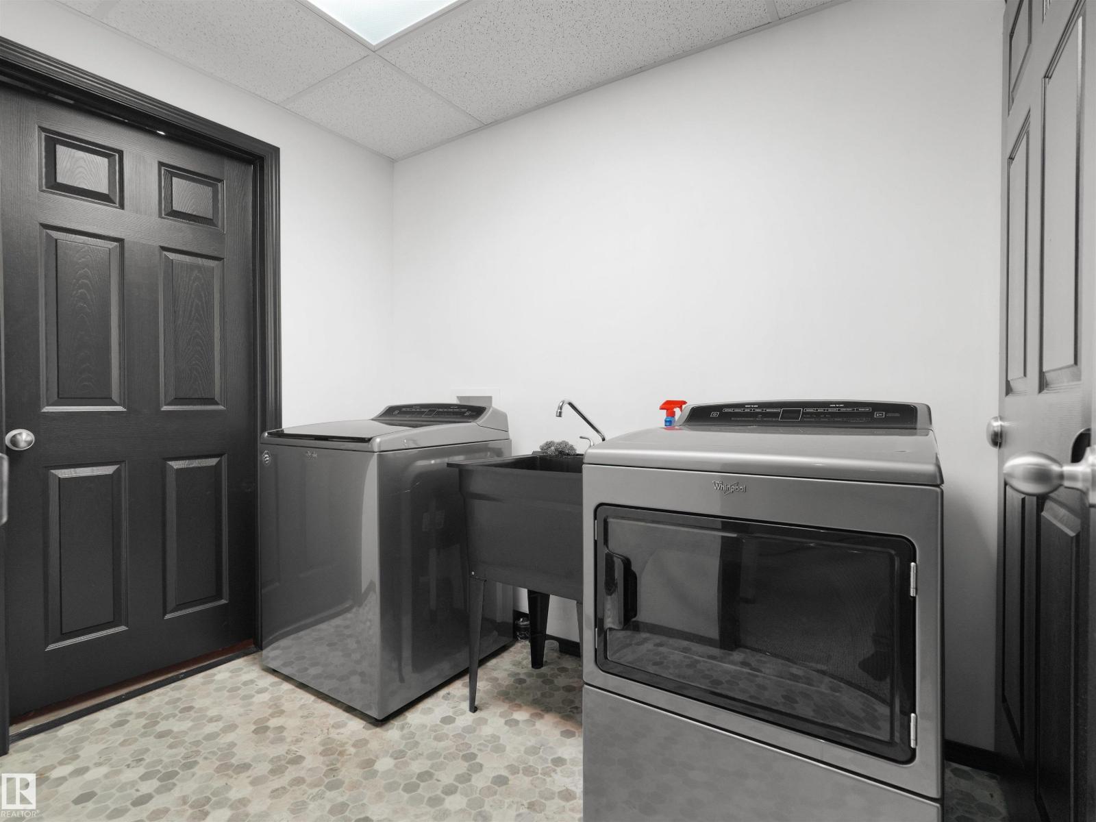 4808 34 Ave - 50