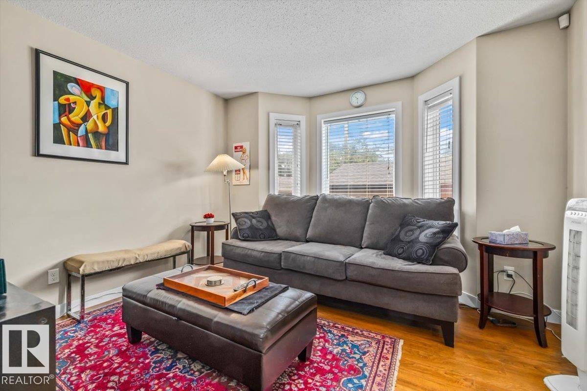 11436 88 ST NW - 11