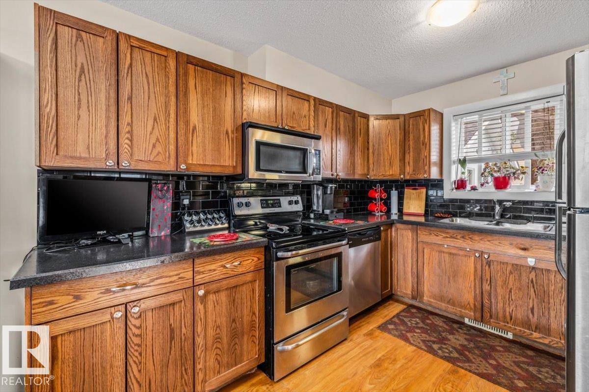 11436 88 ST NW - 2