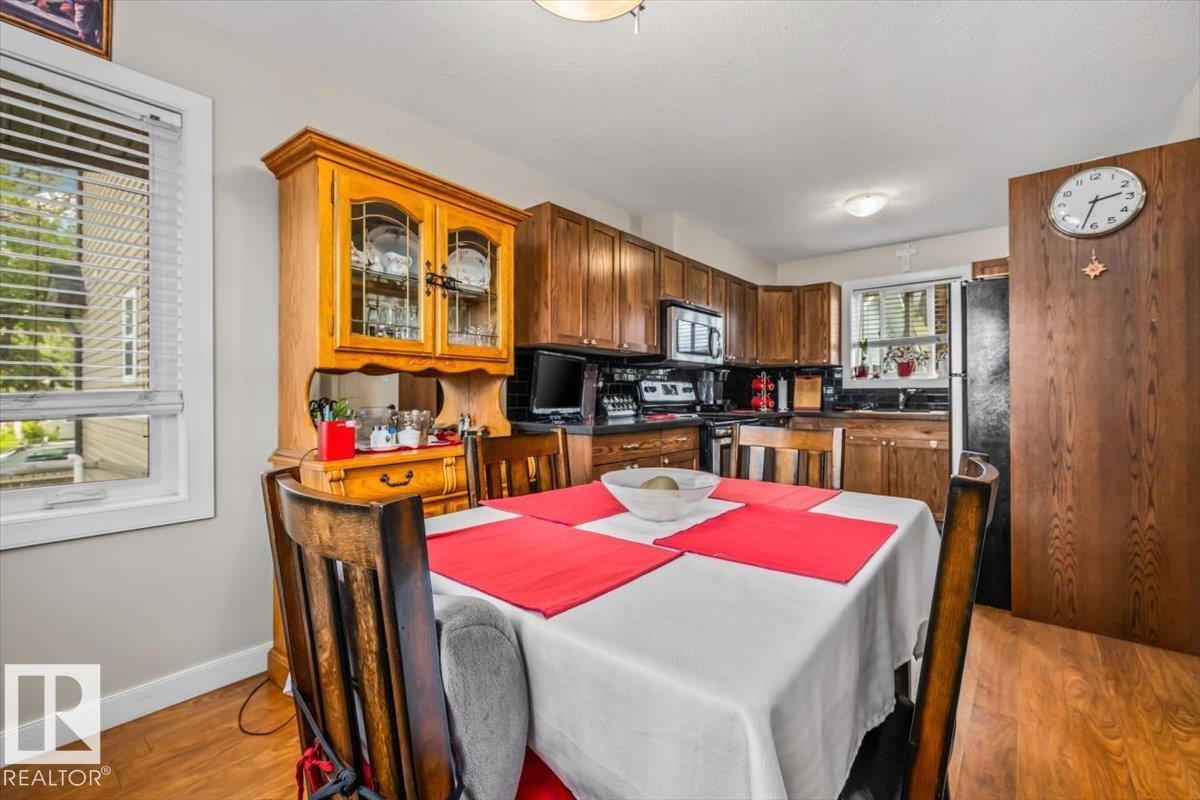 11436 88 ST NW - 7