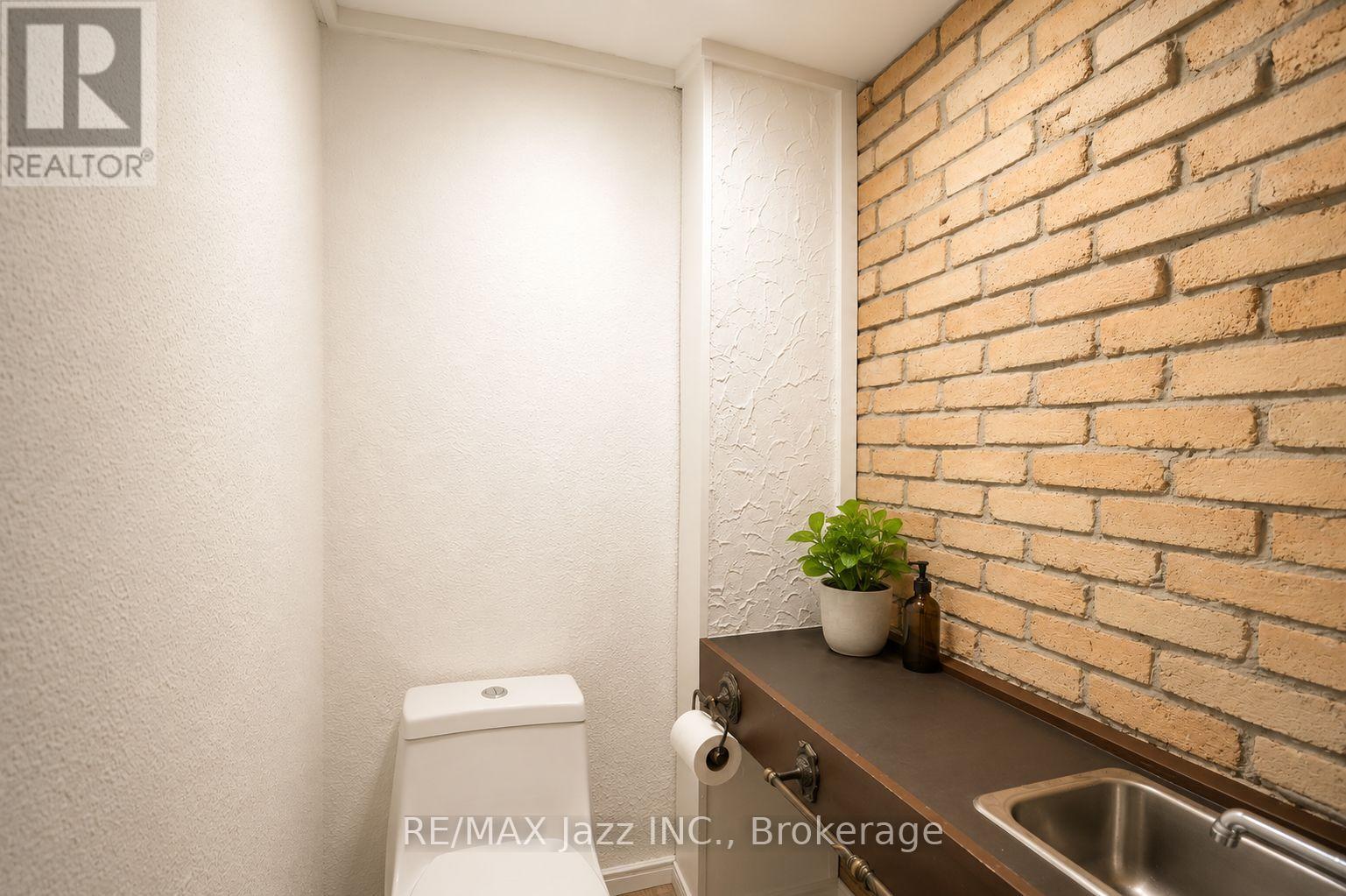 304 ANNES STREET - Image 16