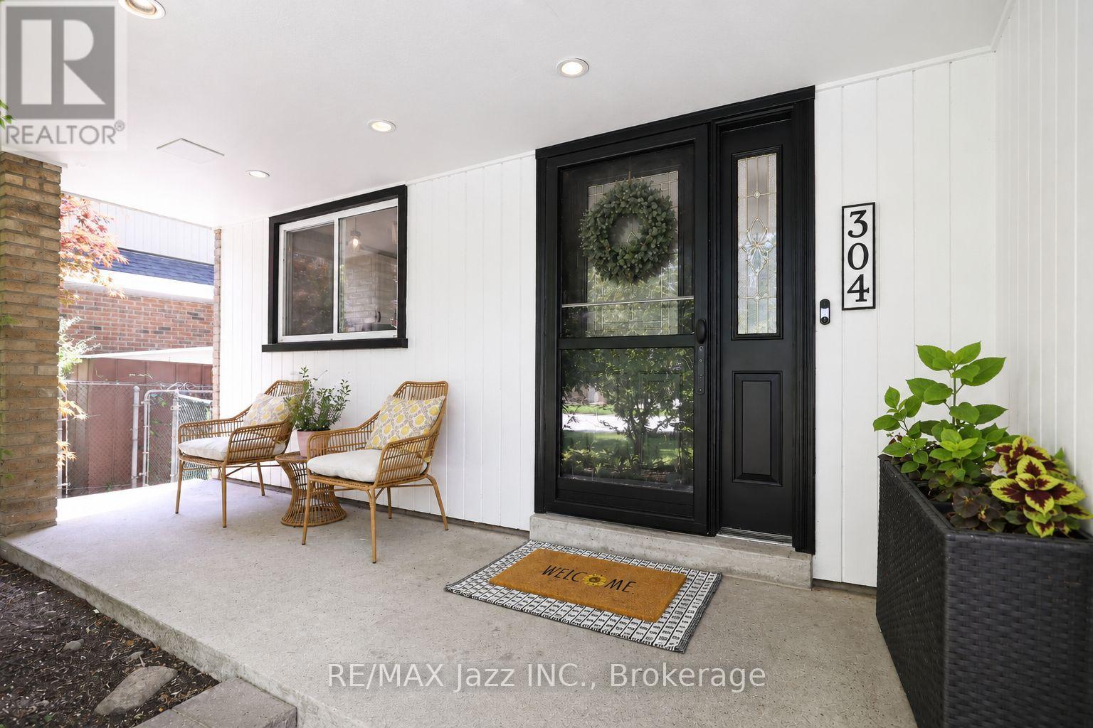 304 ANNES STREET - 2