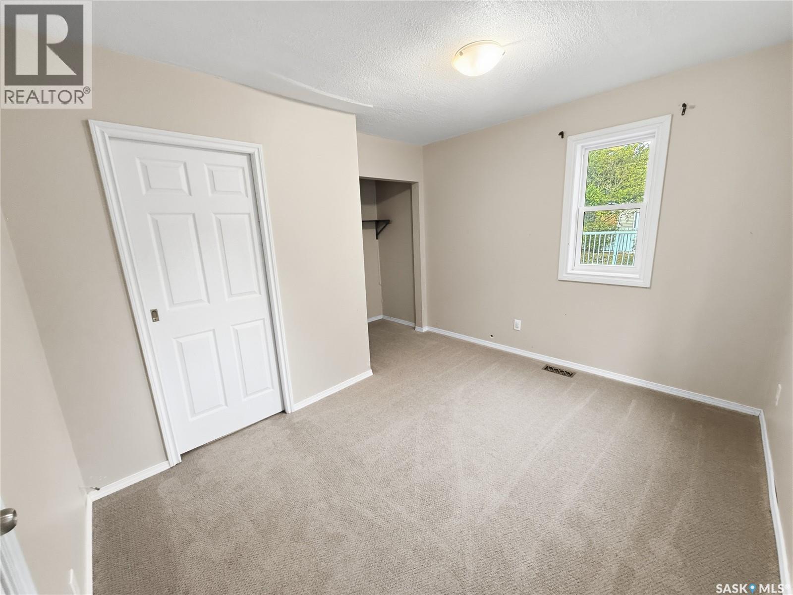 357 3rd AVENUE NE - Image 13