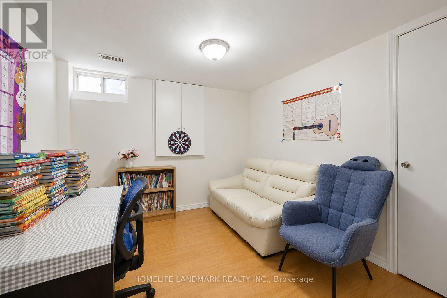 40 SILVER LINDEN DRIVE - 30