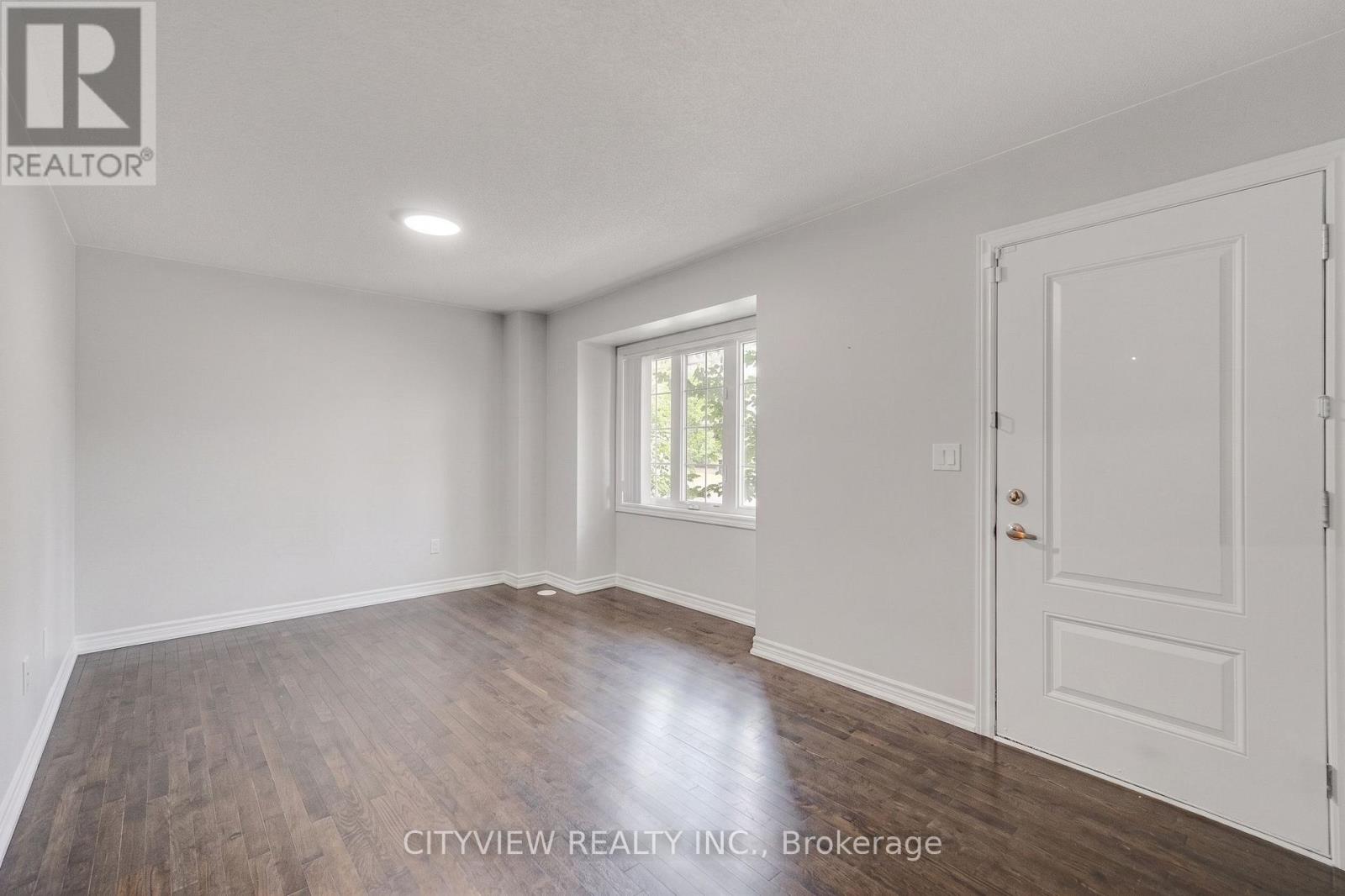 #5 3170 BOXFORD CRESCENT - 14