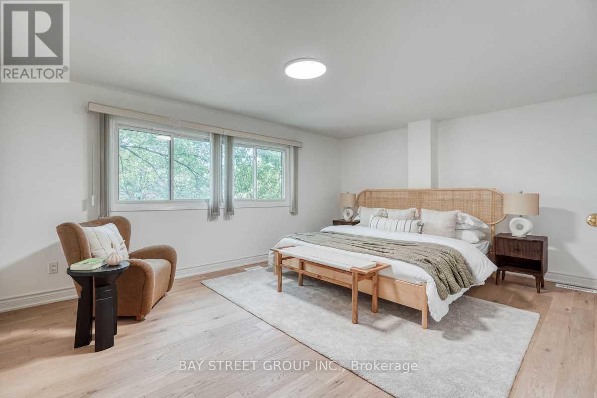 163 SONG MEADOWAY - 23