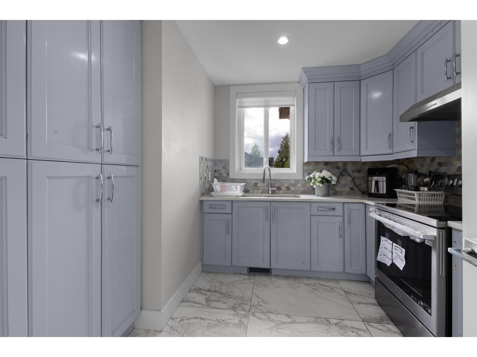 13291 MELVILLE PLACE, Surrey